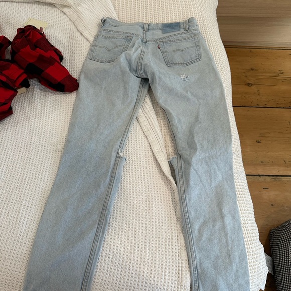 Levi’s by BORDO Los Angeles - light wash distressed denim jeans - Picture 2 of 6